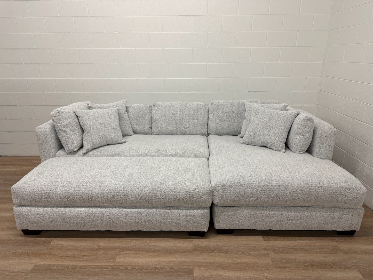 The Aspen Lounge 2-Piece Sectional Sofa
